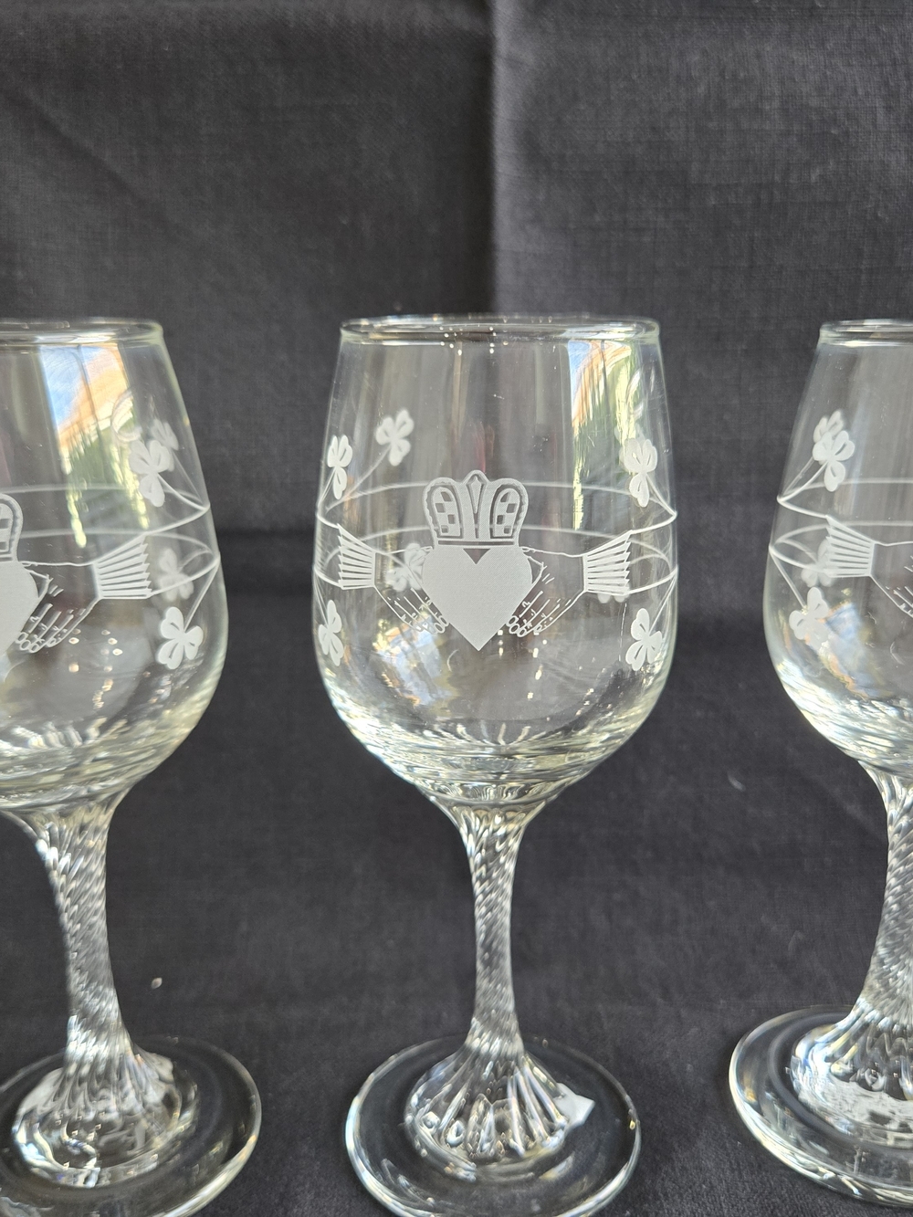 Etched Claddagh Wine Glass - Clear Crystal Stemware